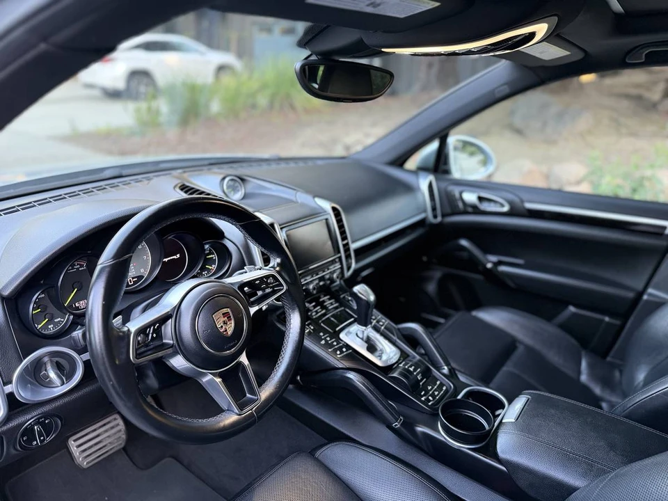 2016 Porsche 958 Cayenne - Image 10 of 13