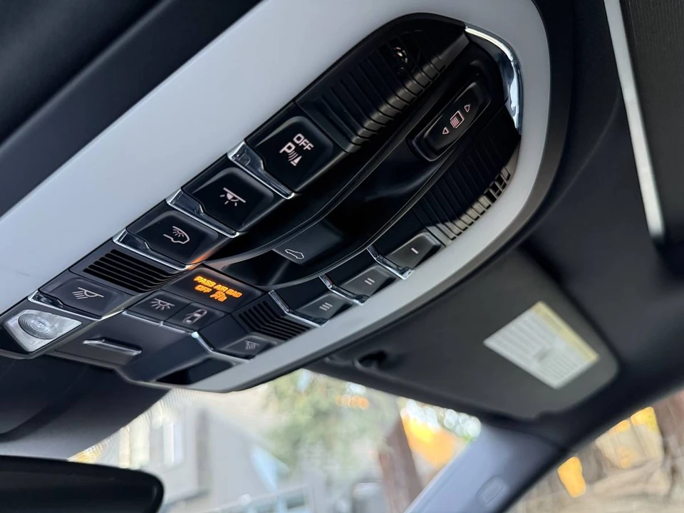 2016 Porsche 958 Cayenne - Image 13 of 13