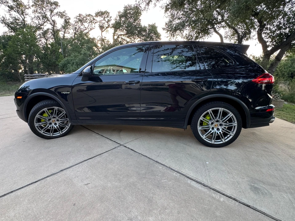 2016 Porsche 958 Cayenne S - Image 13 of 31