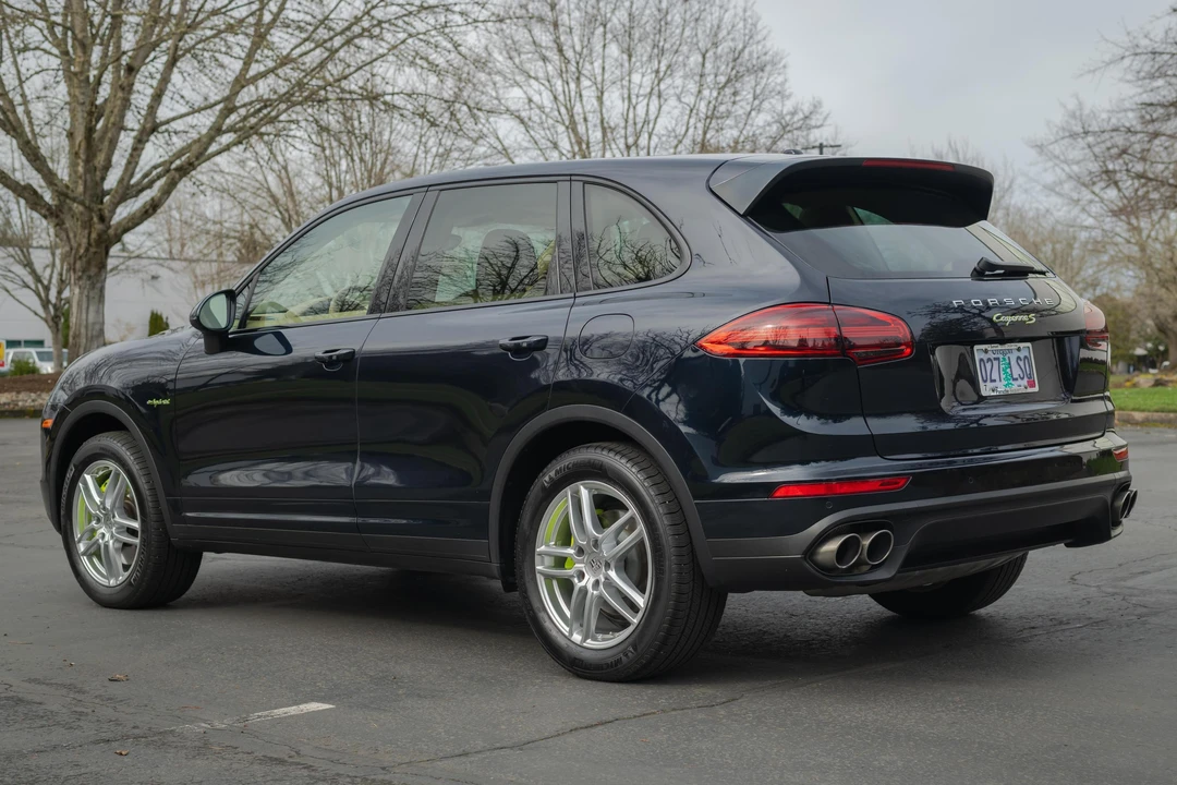 2016 Porsche 958 Cayenne S - Image 4 of 31