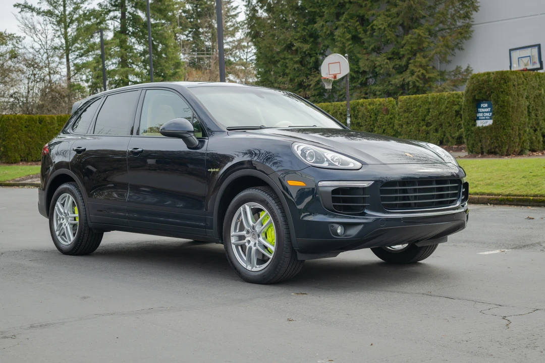 2016 Porsche 958 Cayenne S - Image 16 of 31