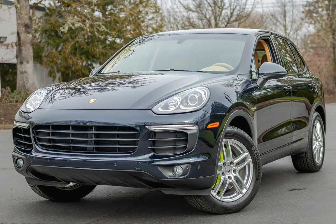 2016 Porsche 958 Cayenne S - Image 10 of 31