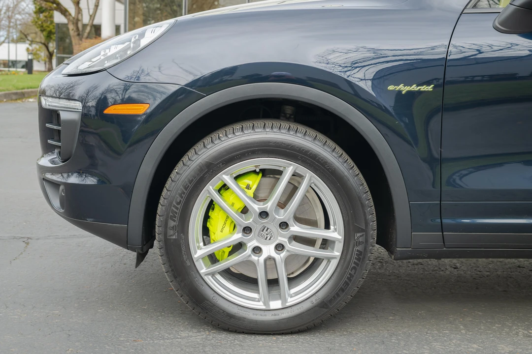 2016 Porsche 958 Cayenne S - Image 22 of 31