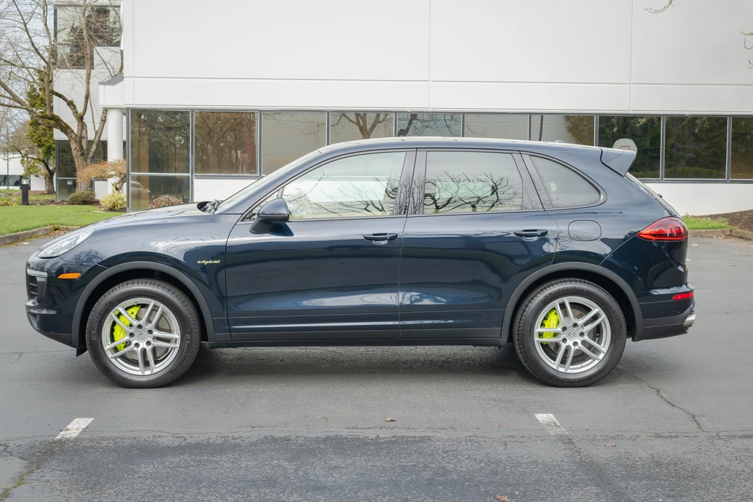 2016 Porsche 958 Cayenne S - Image 14 of 31
