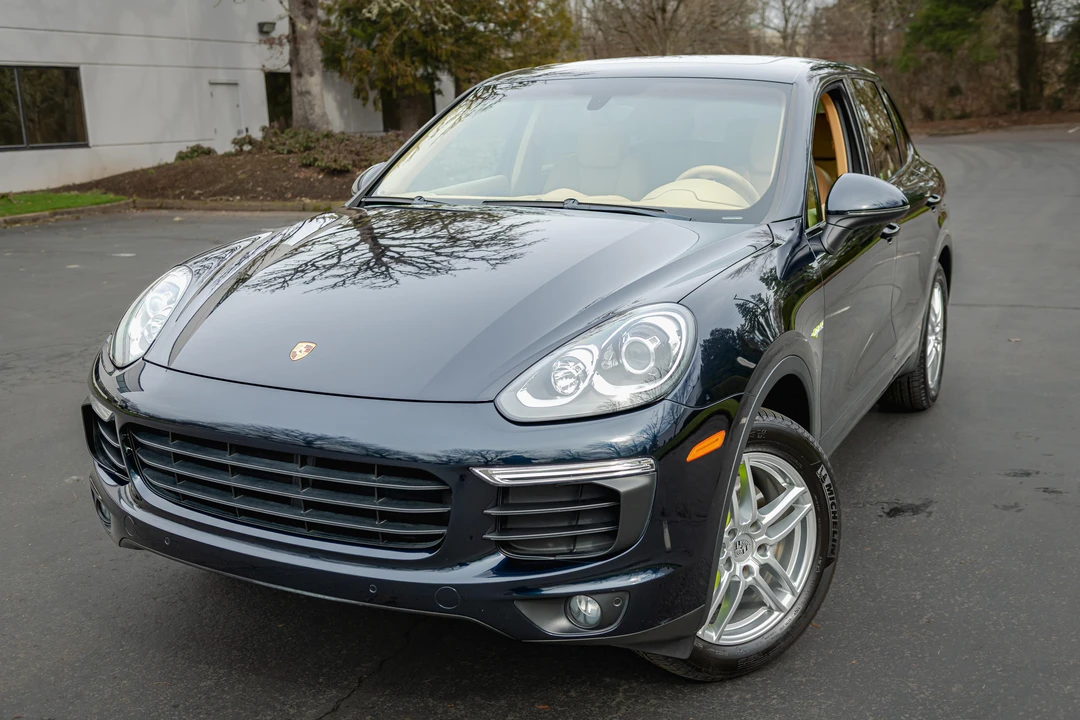 2016 Porsche 958 Cayenne S - Image 7 of 31