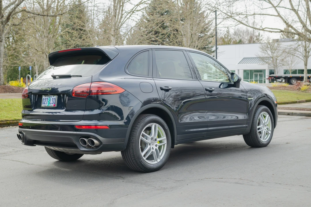2016 Porsche 958 Cayenne S - Image 15 of 31