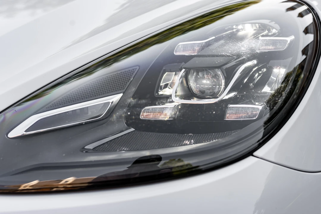 2016 Porsche 958 Cayenne S - Image 16 of 31