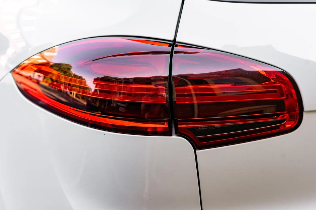 2016 Porsche 958 Cayenne S - Image 26 of 31