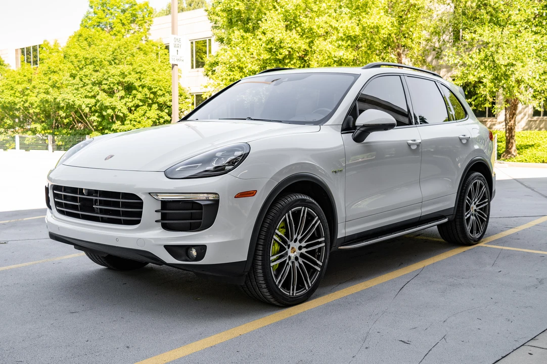 2016 Porsche 958 Cayenne S - Image 7 of 31