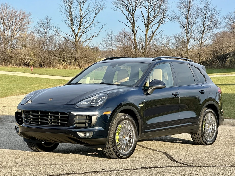 2016 Porsche 958 Cayenne S - Image 7 of 31