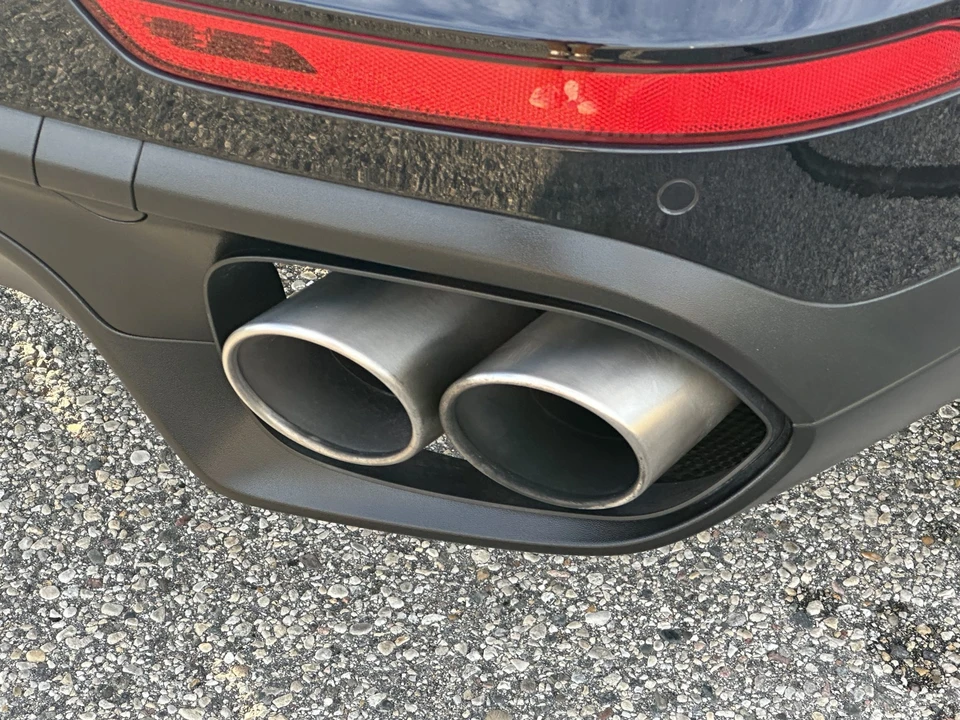 2016 Porsche 958 Cayenne S - Image 28 of 31