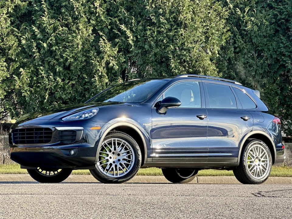 2016 Porsche 958 Cayenne S - Image 4 of 31