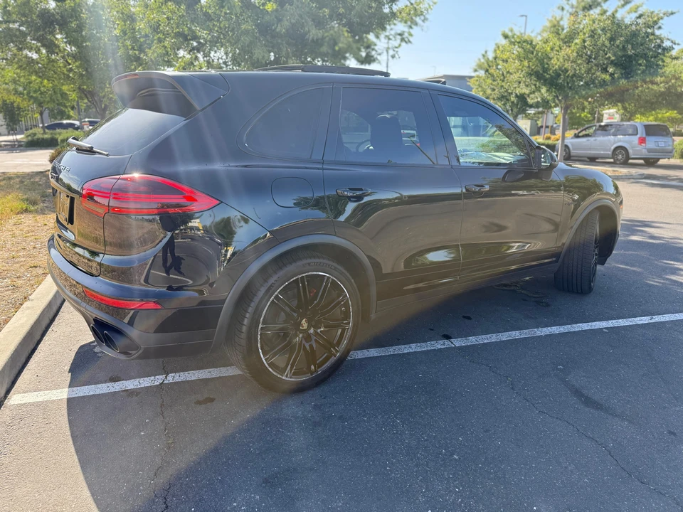 2016 Porsche 958 Cayenne - Image 16 of 31