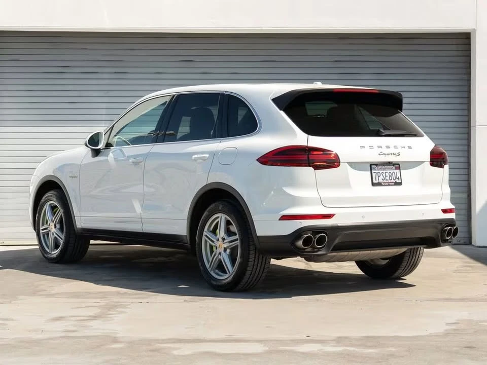 2016 Porsche Cayenne - Image 9 of 10