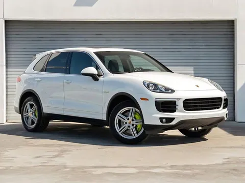 2016 Porsche Cayenne S E-Hybrid