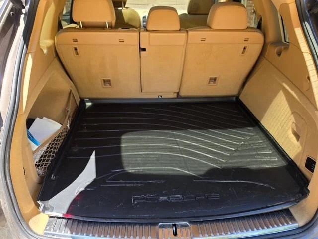 2016 Porsche 958 Cayenne S - Image 8 of 12