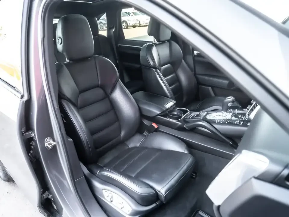 2016 Porsche 958 Cayenne S - Image 17 of 17