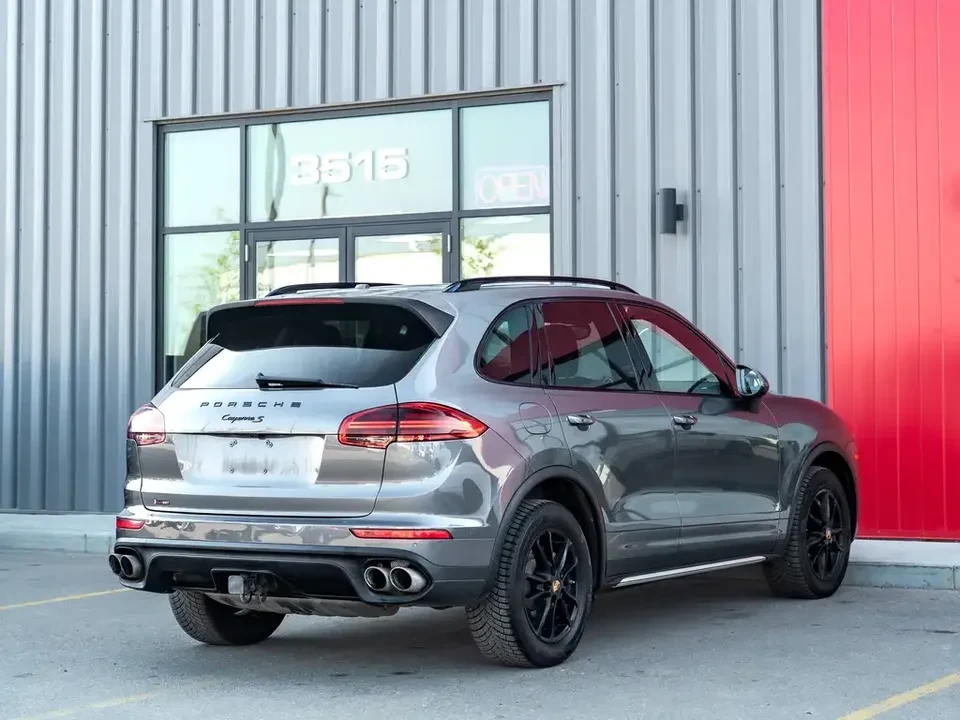 2016 Porsche 958 Cayenne S - Image 5 of 17