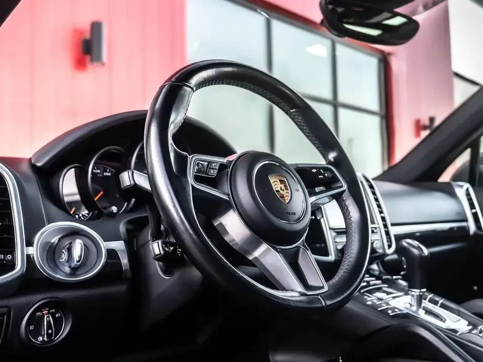 2016 Porsche 958 Cayenne S - Image 13 of 17