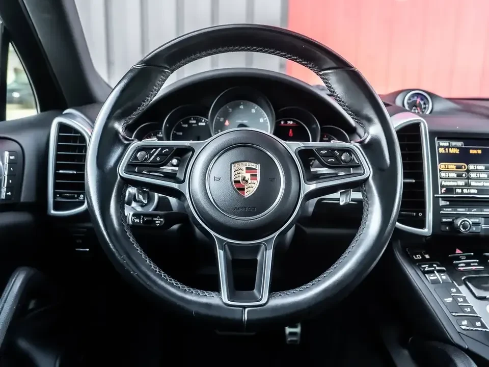 2016 Porsche 958 Cayenne S - Image 12 of 20