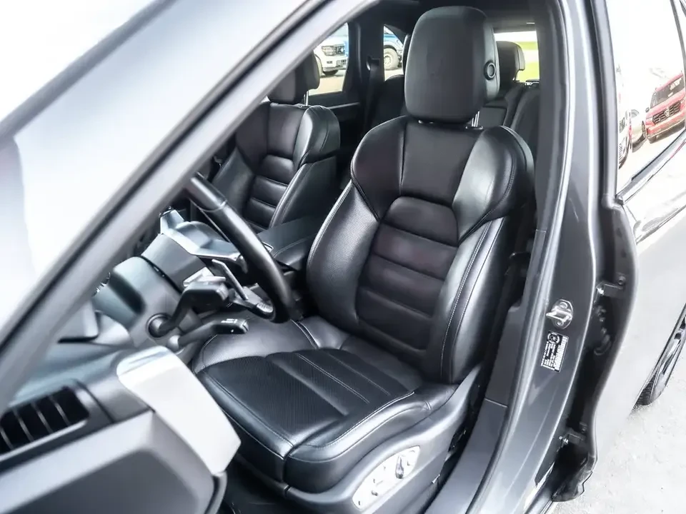 2016 Porsche 958 Cayenne S - Image 13 of 20
