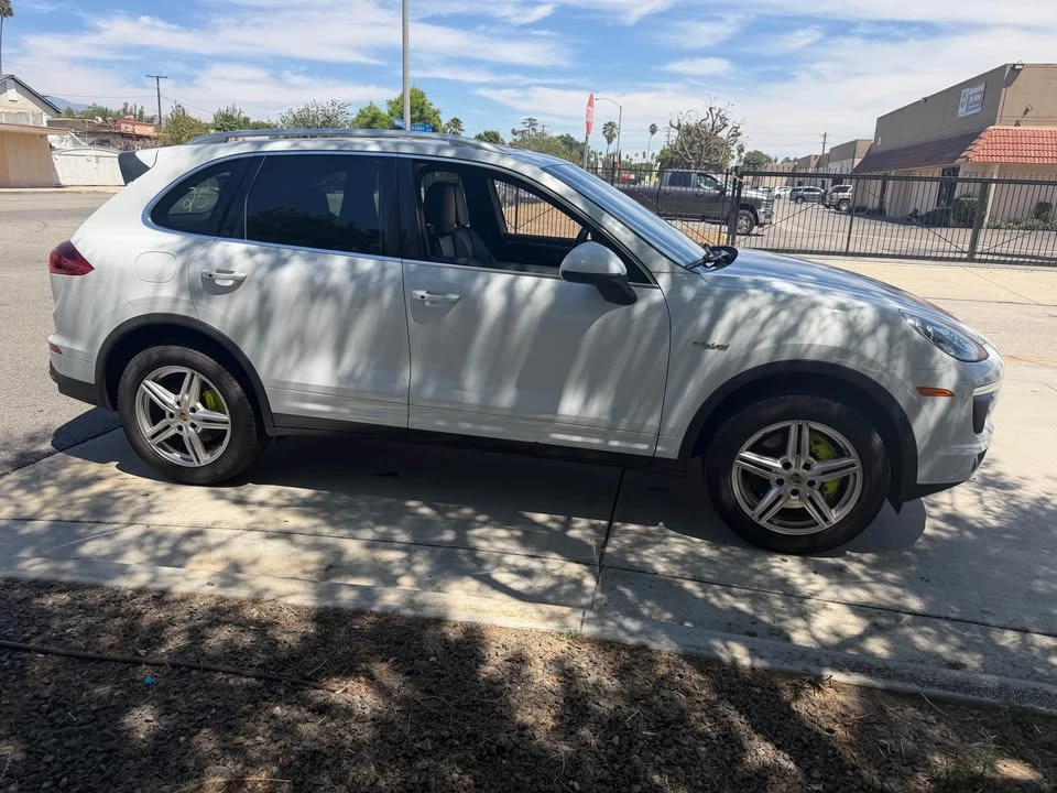2016 Porsche 958 Cayenne - Image 7 of 12