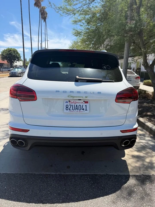 2016 Porsche 958 Cayenne - Image 4 of 12