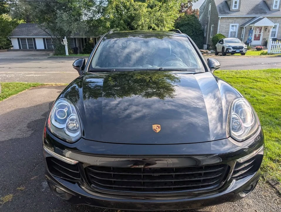 2016 Porsche 958 Cayenne S - Image 2 of 7