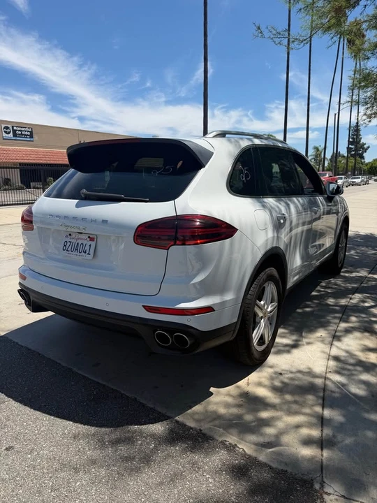 2016 Porsche 958 Cayenne - Image 5 of 12