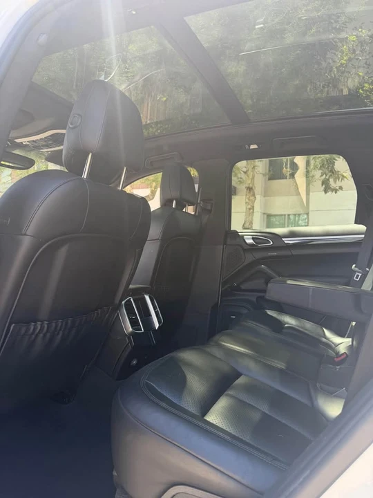 2016 Porsche 958 Cayenne - Image 9 of 12