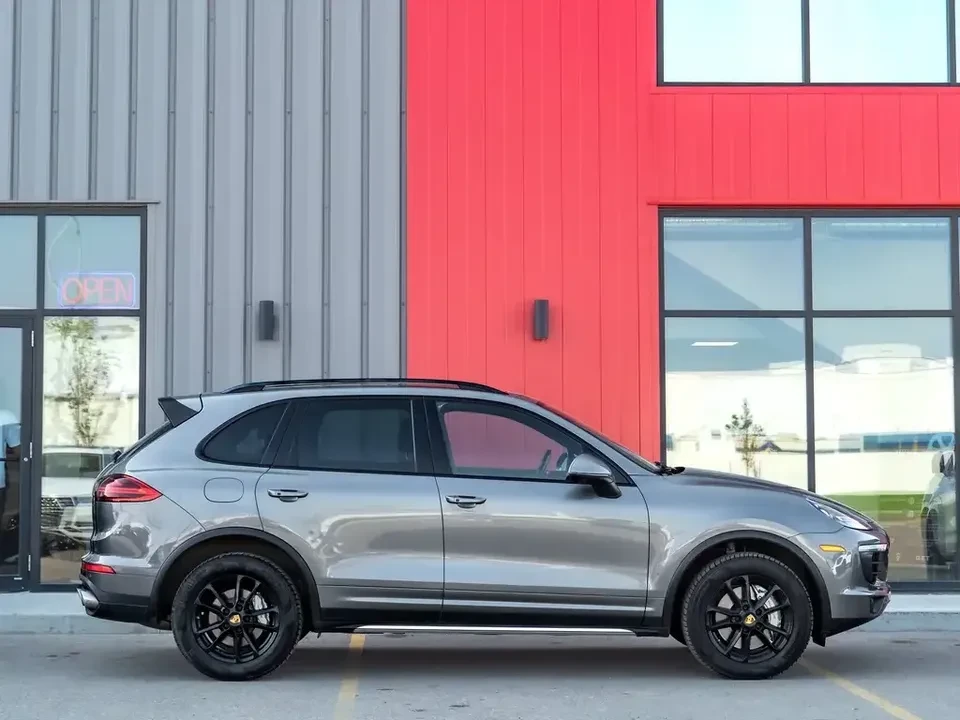 2016 Porsche 958 Cayenne S - Image 4 of 18