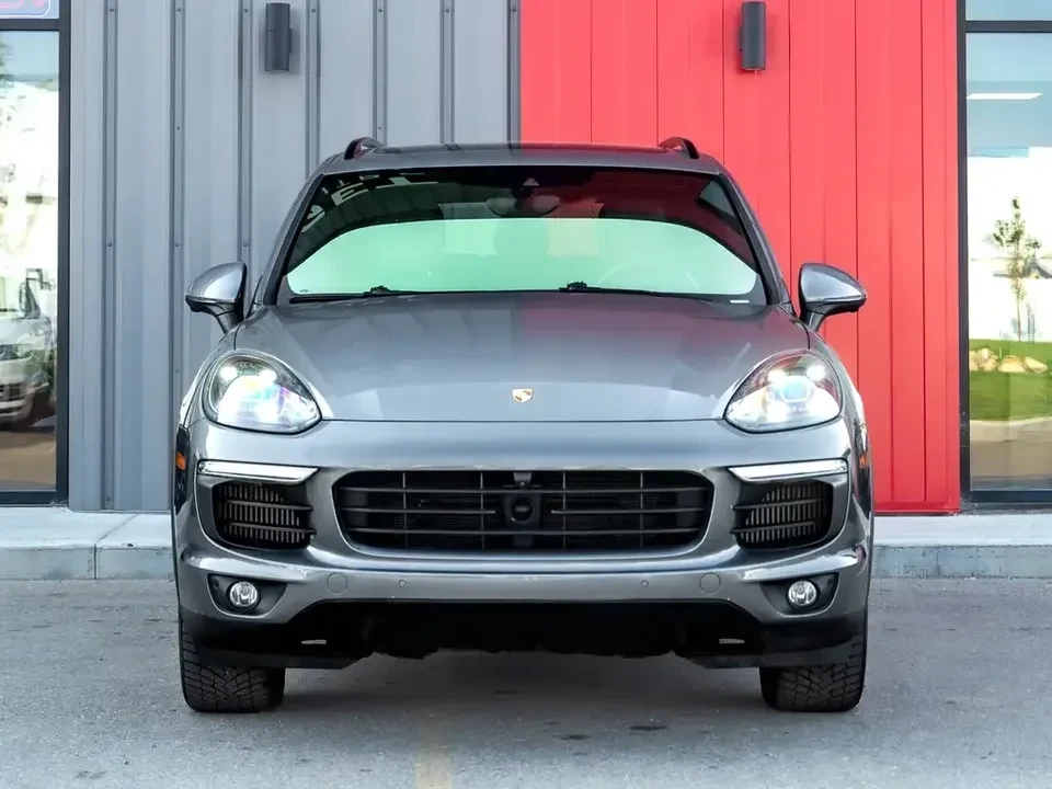 2016 Porsche 958 Cayenne S - Image 2 of 18