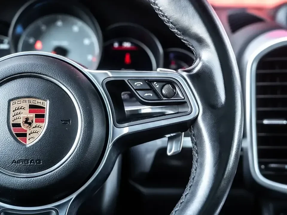 2016 Porsche 958 Cayenne S - Image 14 of 18