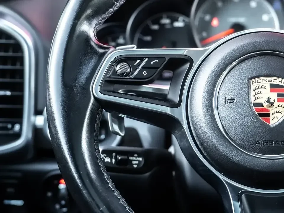 2016 Porsche 958 Cayenne S - Image 15 of 18