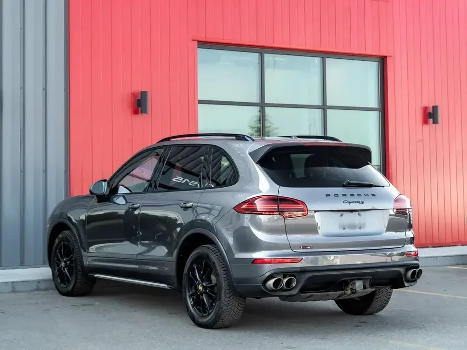 2016 Porsche 958 Cayenne S - Image 5 of 18