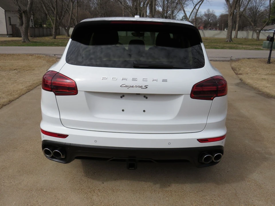 2016 Porsche 958 Cayenne S - Image 7 of 12