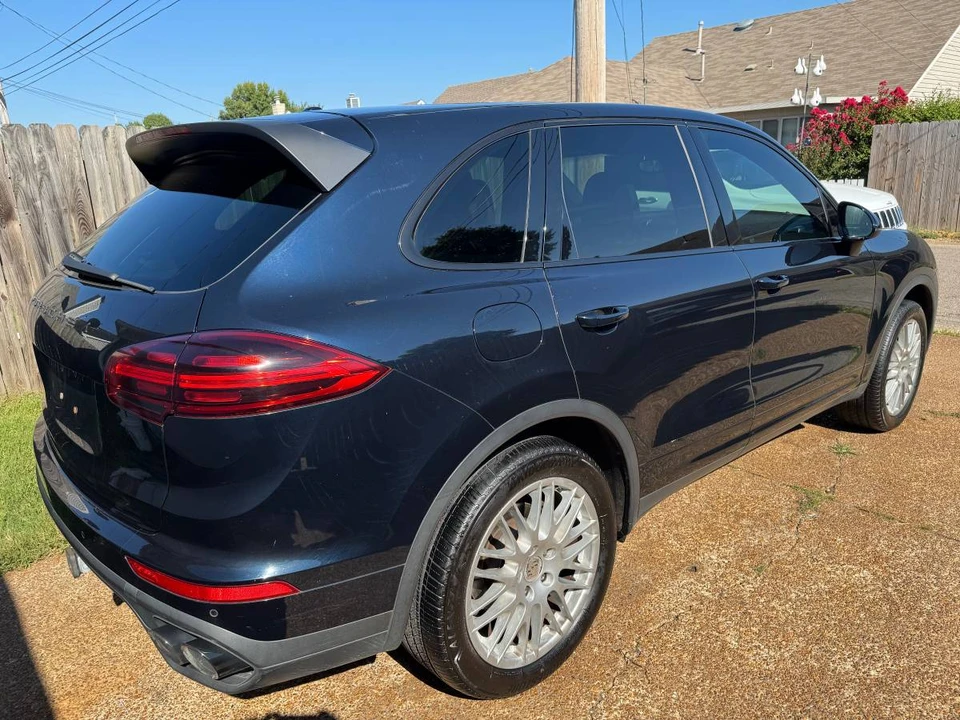 2016 Porsche 958 Cayenne S - Image 3 of 11