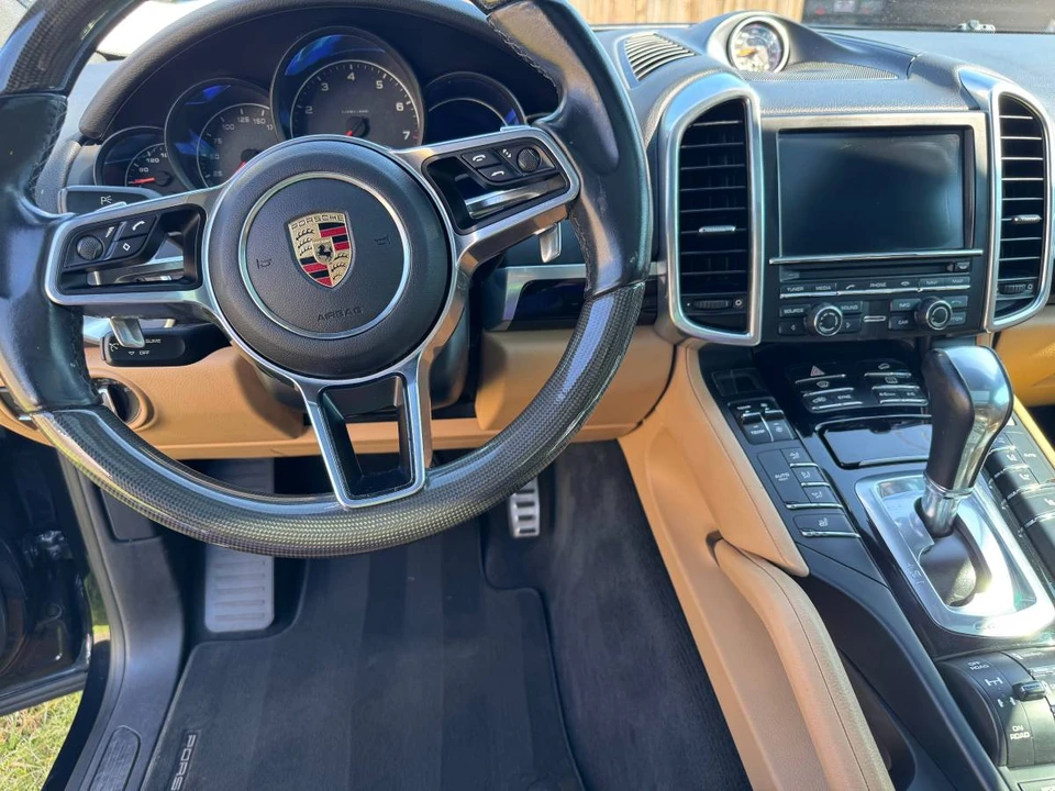 2016 Porsche 958 Cayenne S - Image 7 of 11