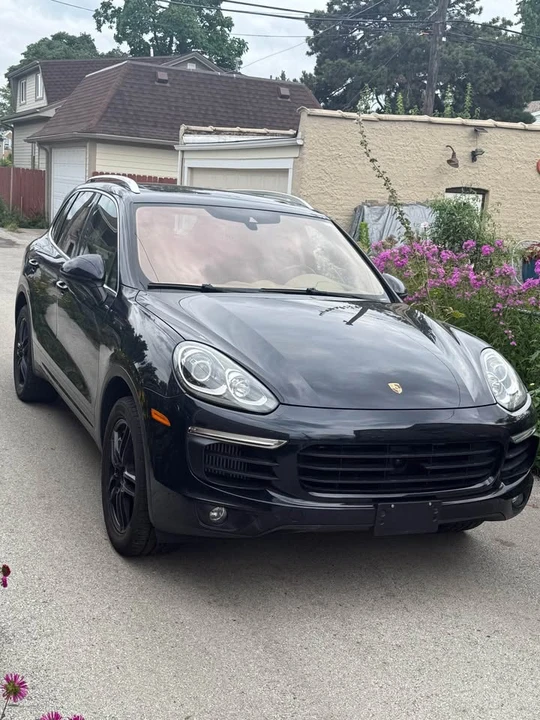 2016 Porsche 958 Cayenne S - Image 2 of 10