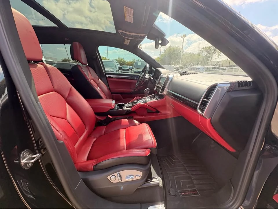 2016 Porsche 958 Cayenne S - Image 8 of 12