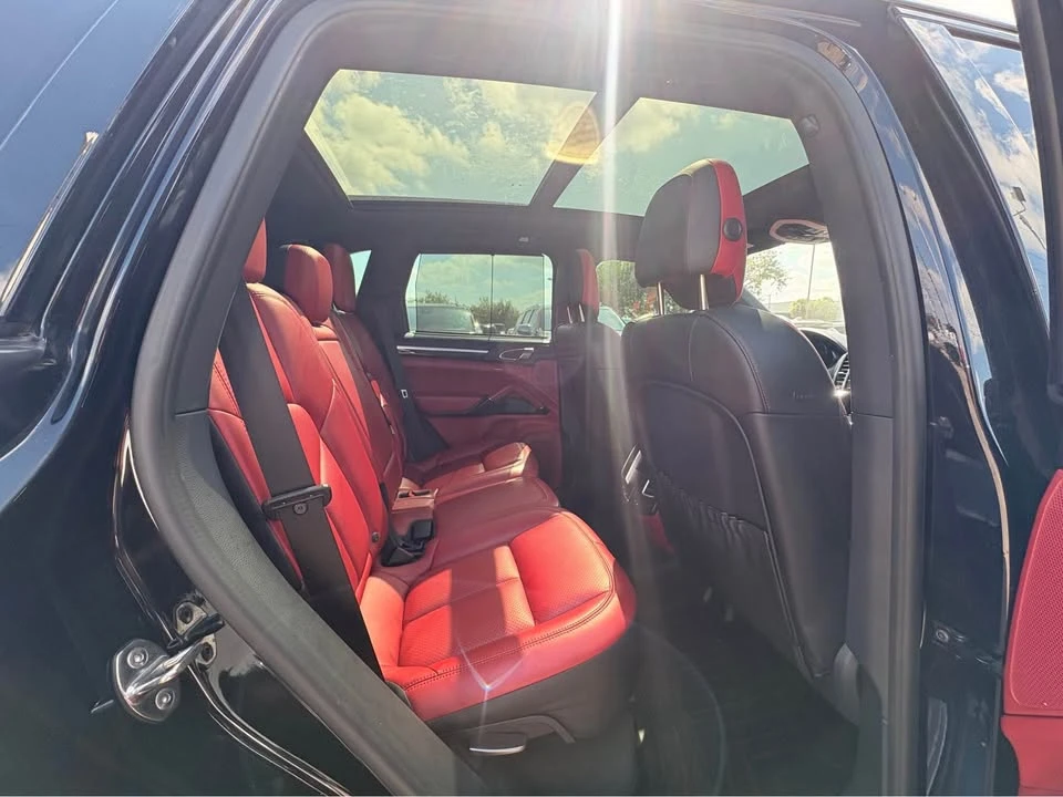 2016 Porsche 958 Cayenne S - Image 7 of 12