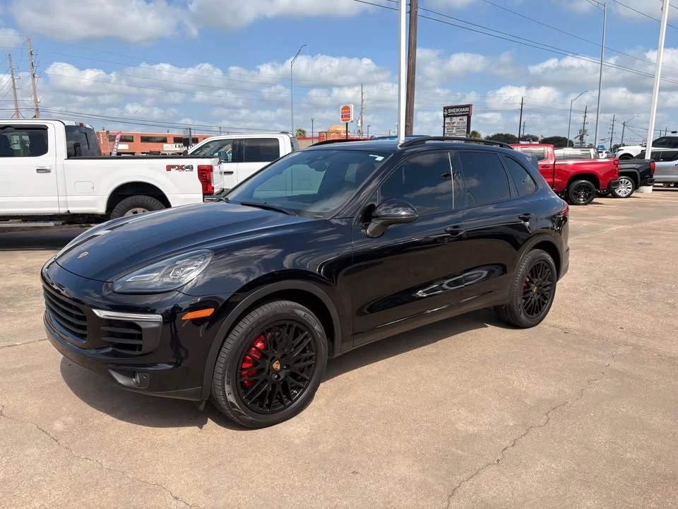 2016 Porsche 958 Cayenne S - Image 2 of 12