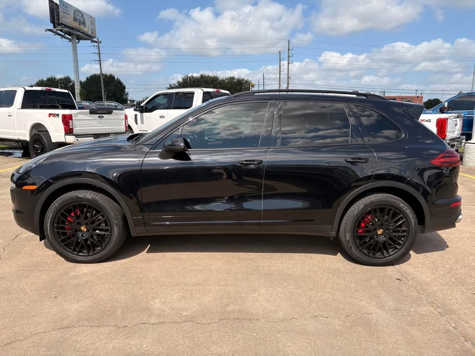 2016 Porsche 958 Cayenne S - Image 3 of 12
