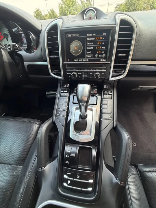 2016 Porsche 958 Cayenne S - Image 14 of 15