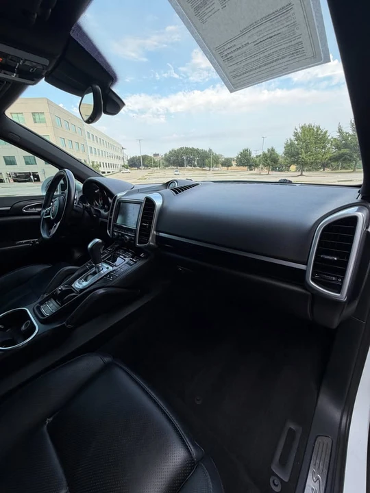 2016 Porsche 958 Cayenne S - Image 13 of 15