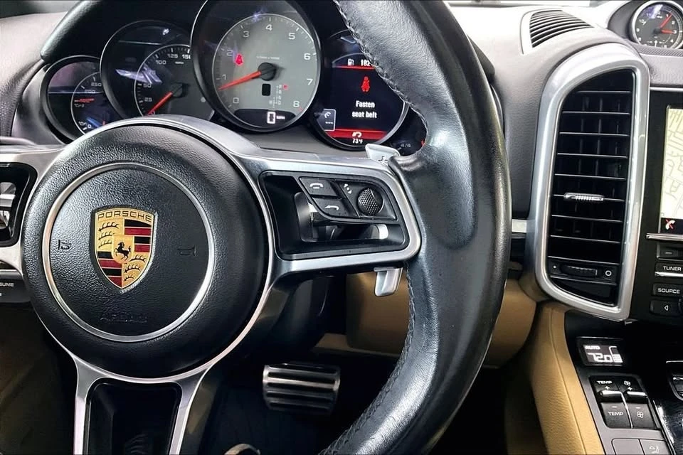 2016 Porsche 958 Cayenne S - Image 12 of 19
