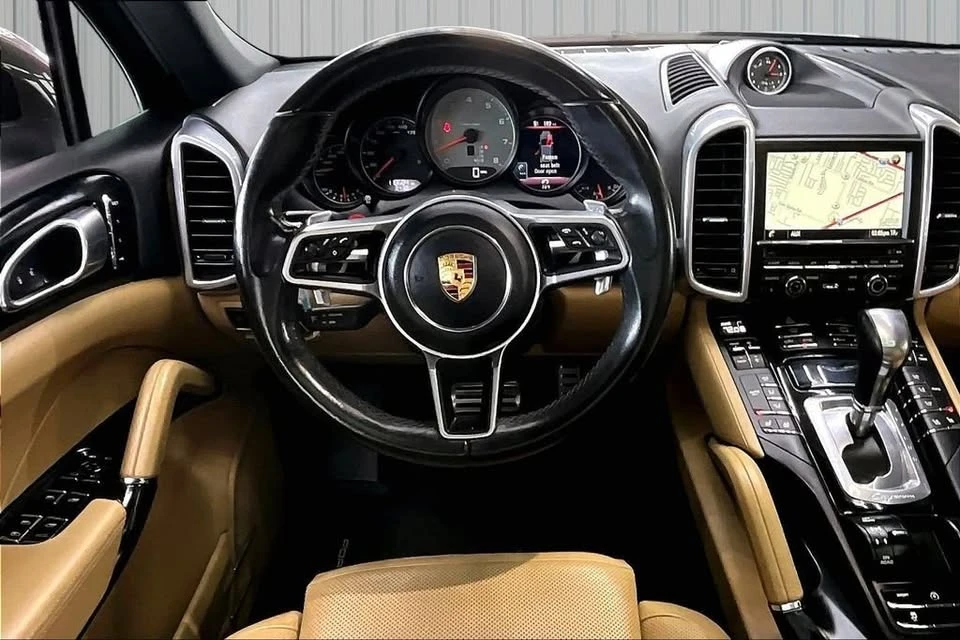 2016 Porsche 958 Cayenne S - Image 8 of 19