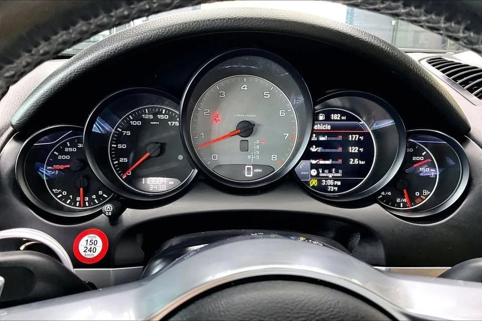 2016 Porsche 958 Cayenne S - Image 13 of 19