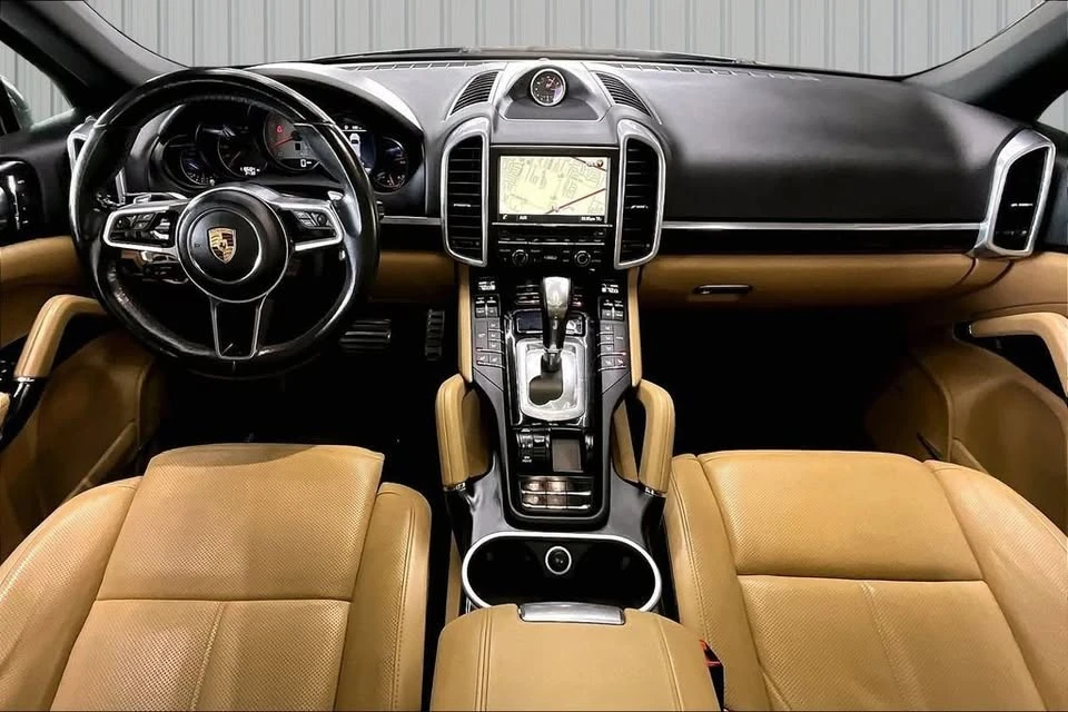 2016 Porsche 958 Cayenne S - Image 7 of 19