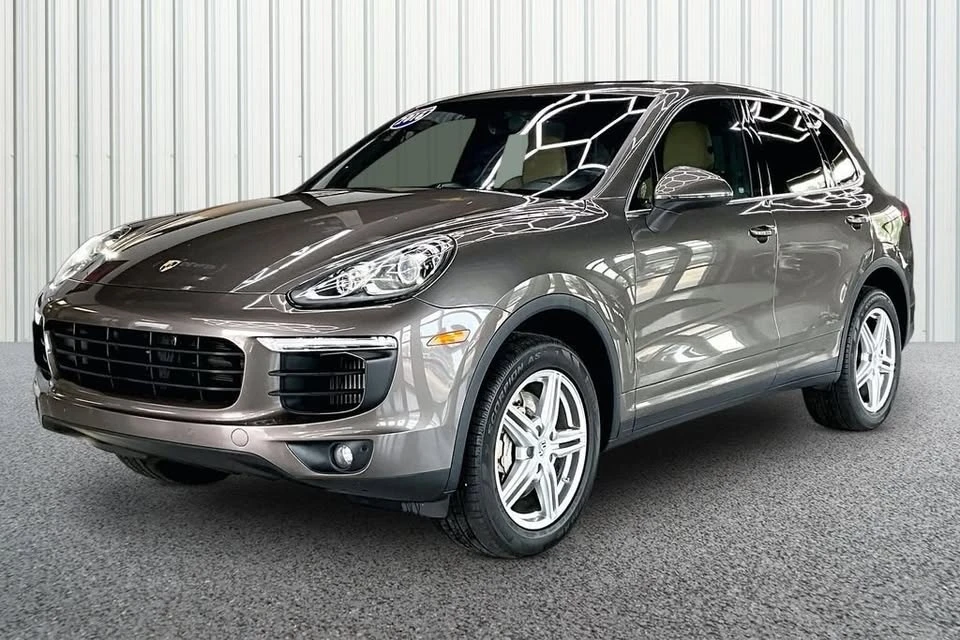 2016 Porsche 958 Cayenne S - Image 3 of 19